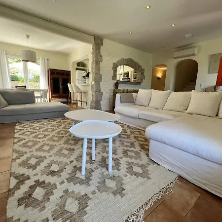 Villa De Luxe 4 Avec Piscine Chauffee Et Amenagements De Gamme, - Fr-1-726-32 *